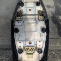 バイク　YAMAHA　SRX400（3VN）純正シートの画像