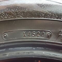 DUNLOP WINTER MAXX WM02 205/60R16 16インチ スタッドレス 4本 20年製 ステップワゴン ヴォクシー ジューク等　(KTE239)の画像