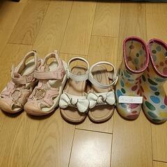 子ども靴まとめての画像