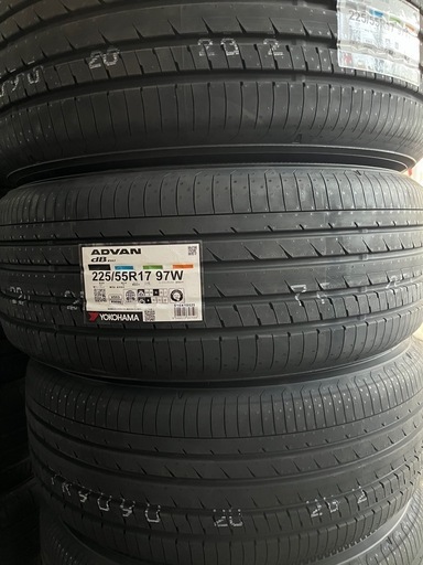 25年製！225/55R17ヨコハマタイヤADVAN dB V553 新品4本作業代、消費税、廃タイヤ代、全て込み126500円！