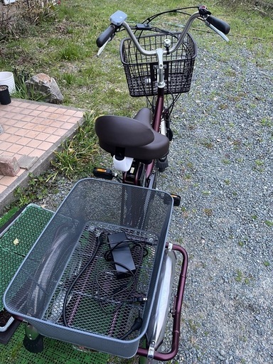お値下げしました！電動アシスト三輪車