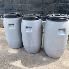 貯水タンク　3個
