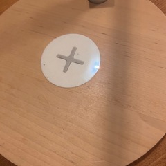 IKEAワイヤレス充電付き　デスクライトの画像