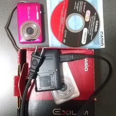 CASIO EXILIM ex-z800デジタルカメラ  チェリーピンクの画像
