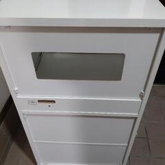 レンジ台、食器棚の画像