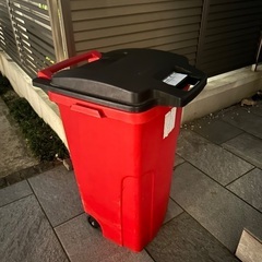 チェスター付きゴミ箱、子供用自転車