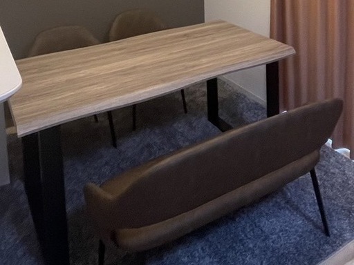 ダイニングテーブル【4/14〜4/16引渡】