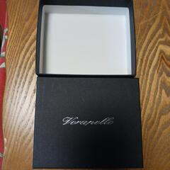 ほぼ未使用！本革の財布　箱付き　値下げしました。の画像