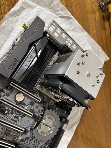 AMD Ryzen Threadripper 1950X + ASRock X399 Taichi + CPU クーラー