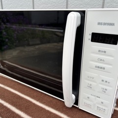 美品■2024年製 電子レンジ アイリスオーヤマ PMG-T17...