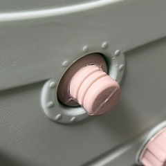 やり取り中　滑り台とブランコの画像