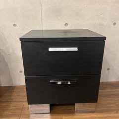 お引き渡しが決まりました　
BoConcept サイドテーブル
