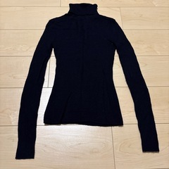 UNIQLO ネイビー タートルネックセーター S