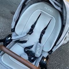 ベビーカー 　nuna TRIV next