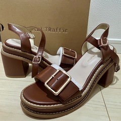 ステッチデザインサンダルの画像
