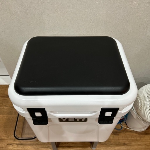 新品未使用　激レア シート付きYeti Roadie 24 Coolers