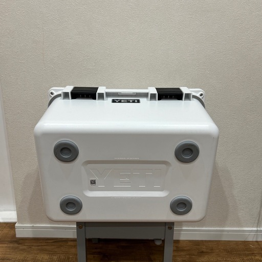 新品未使用　激レア シート付きYeti Roadie 24 Coolers