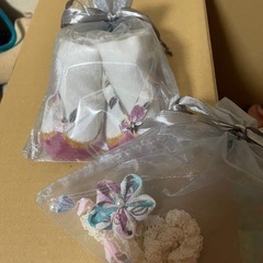 80~90 女の子 袴 アクセサリー付きの画像