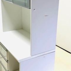 ニトリ、レンジボード、食器棚の画像