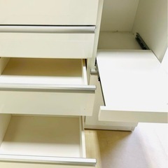 ニトリ、レンジボード、食器棚の画像