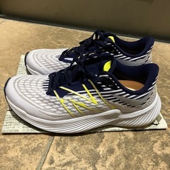 ニューバランス レディース フューエルセル プリズムの画像