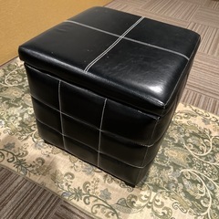 座面オープン椅子
