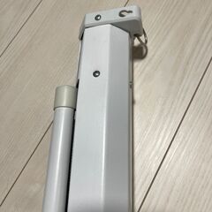 電動自動巻き 70インチ 70型 プロジェクタースクリーンの画像