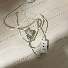 電動自動巻き 70インチ 70型 プロジェクタースクリーンの画像