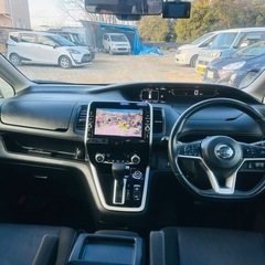 平成29年日産セレナ プロパイロット HYBRID 距離　74,600 KMの画像
