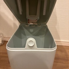 オムツのゴミ箱の画像