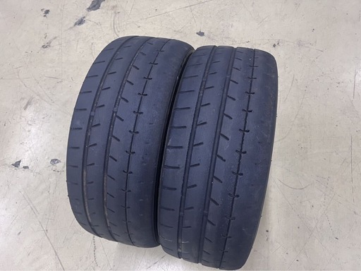 車のパーツ タイヤ、ホイール