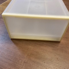 無印良品　プラケース　衣装ケース　収納の画像