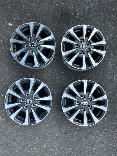 トヨタ製　エスクァイア純正ホイール