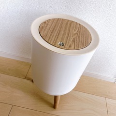 本日200円！ゴミ箱