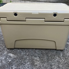 FIELDOORクーラーボックス 42.5㍑ の画像
