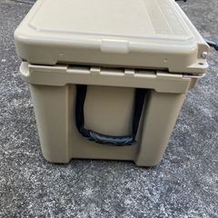 FIELDOORクーラーボックス 42.5㍑ の画像