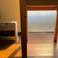 IKEA パイン材テーブルの画像