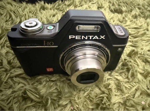 ペンタックス Pentax Digital I-10 ブラック バッテリー×2 カメラストラップ付 コンパクトデジタルカメラ