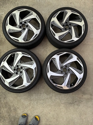 プリウス
モデリスタアルミ