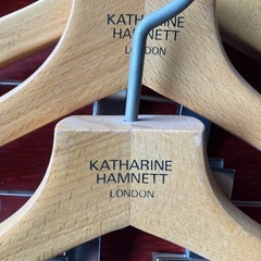 ハンガー KATHARINE HAMNETTの画像