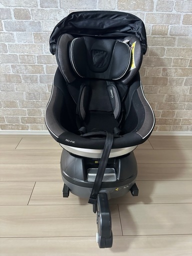 コンビ　combi チャイルドシート　ネルーム　neroom
