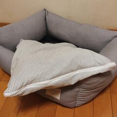 ULIGOTA 犬用ベッド　美品 の画像