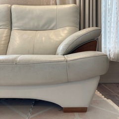 カリモク　1人掛けソファ　椅子　ホワイト 家族とともにいつまでも使い続けたくなるセクショナルチェア／W144