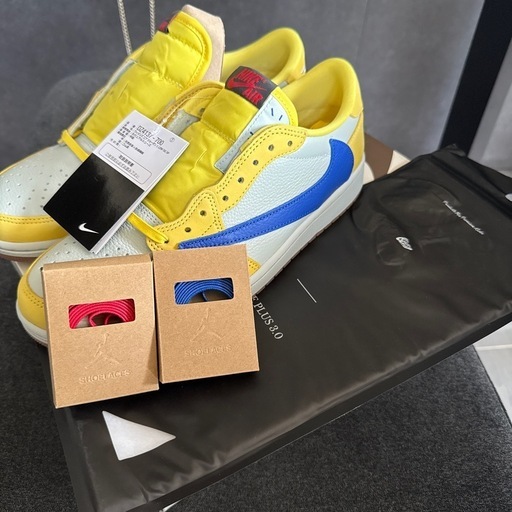Travis Scott × Nike Women's Air Jordan 1 Retro Low OG \
