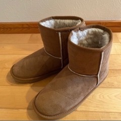 ムートンブーツの画像