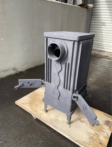 【値下げ】引取限定【鋳物ストーブ】メーカー不明　骨董品？！重量物