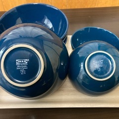 IKEAの丼4つと大きめお茶碗2つの画像