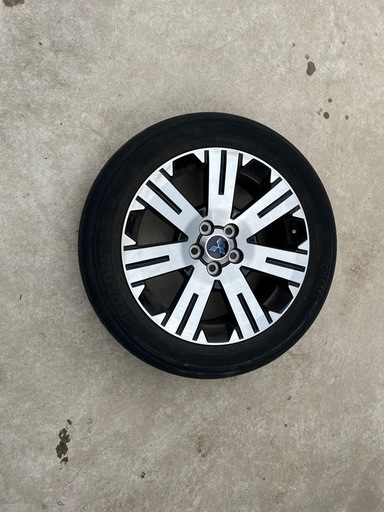 デリカd5 タイヤ