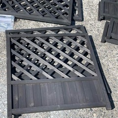 リビングアウト（Living Out） プランターラティス 木製ダークブラウンの画像