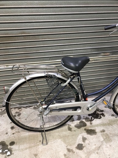 北海道旭川市直接取引歓迎 美品 O &M CO.LTD 3段切替付自転車 27インチ LEDライト 紺色